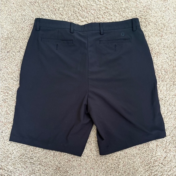 FootJoy Men's Classic Black Golf Shorts - Picture 5 of 6
